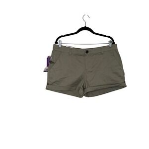 Boston Traders Womens‎ Size 14 Green Roll Tab Shorts Casual Everyday NWT